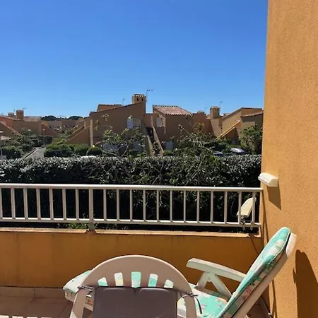 Climatise Avec Terrasse A 300m De La Plage - Capacite 4 Personnes - Fr-1-749-32