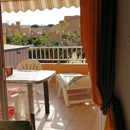 Апартаменти Climatise Avec Terrasse A 300m De La Plage - Capacite 4 Personnes - Fr-1-749-32 *